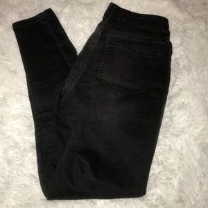 Black Skinny Jeans